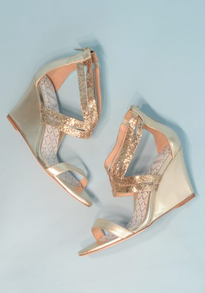 1-doubletroublewedge-3inch-champagne-gold_overhead-blue-backdrop_web 1-doubletroublewedge-3inch-champagne-gold_overhead-blue-backdrop_web