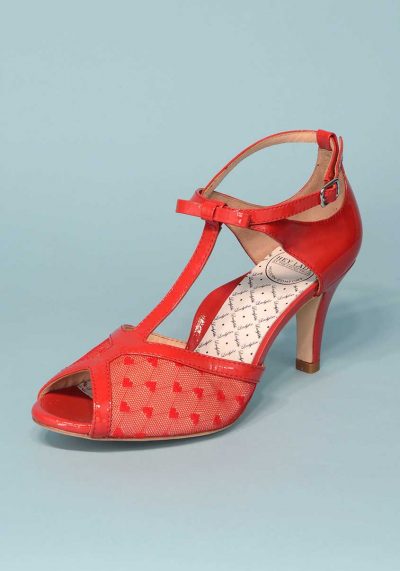 2-ZouZouBisou-LipstickRed_Angled-blue-backdrop_WEB 2-ZouZouBisou-LipstickRed_Angled-blue-backdrop_WEB