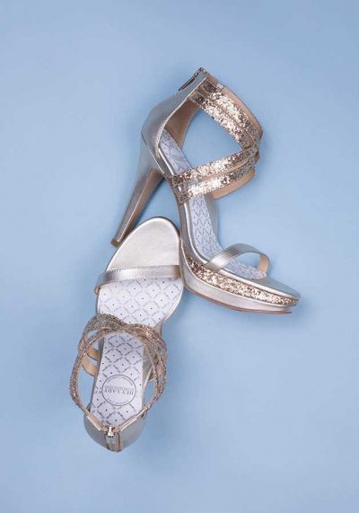 Double-Trouble-Champagne-Gold-blue-overhead Double-Trouble-Champagne-Gold-blue-overhead