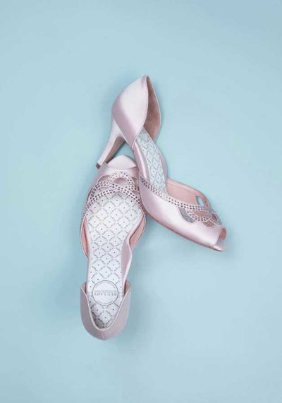 Knotty-Girl-BLUSH-PINK-blue-overhead