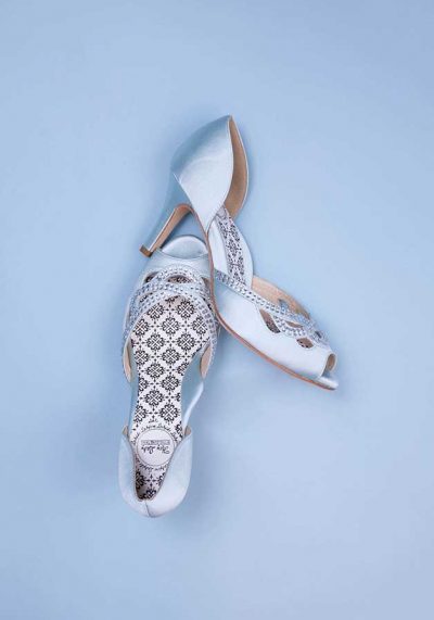 Knotty-Girl-ROBINS-EGG-blue-overhead