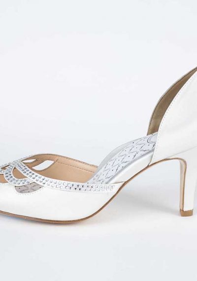 Knotty-Girl-WHITE-side-angle