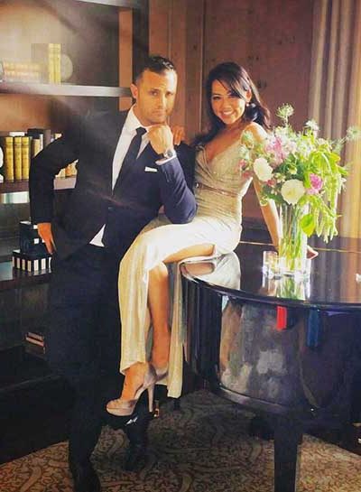 Lady-Instagram-Piano-Man Lady-Instagram-Piano-Man