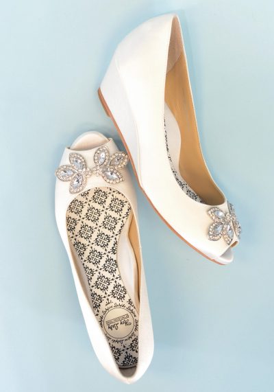 twinkletoeswedgie-white_overhead-blue-backdrop_web twinkletoeswedgie-white_overhead-blue-backdrop_web